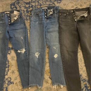 3 pairs high waisted button up Levi’s nearly perfect condition size 25